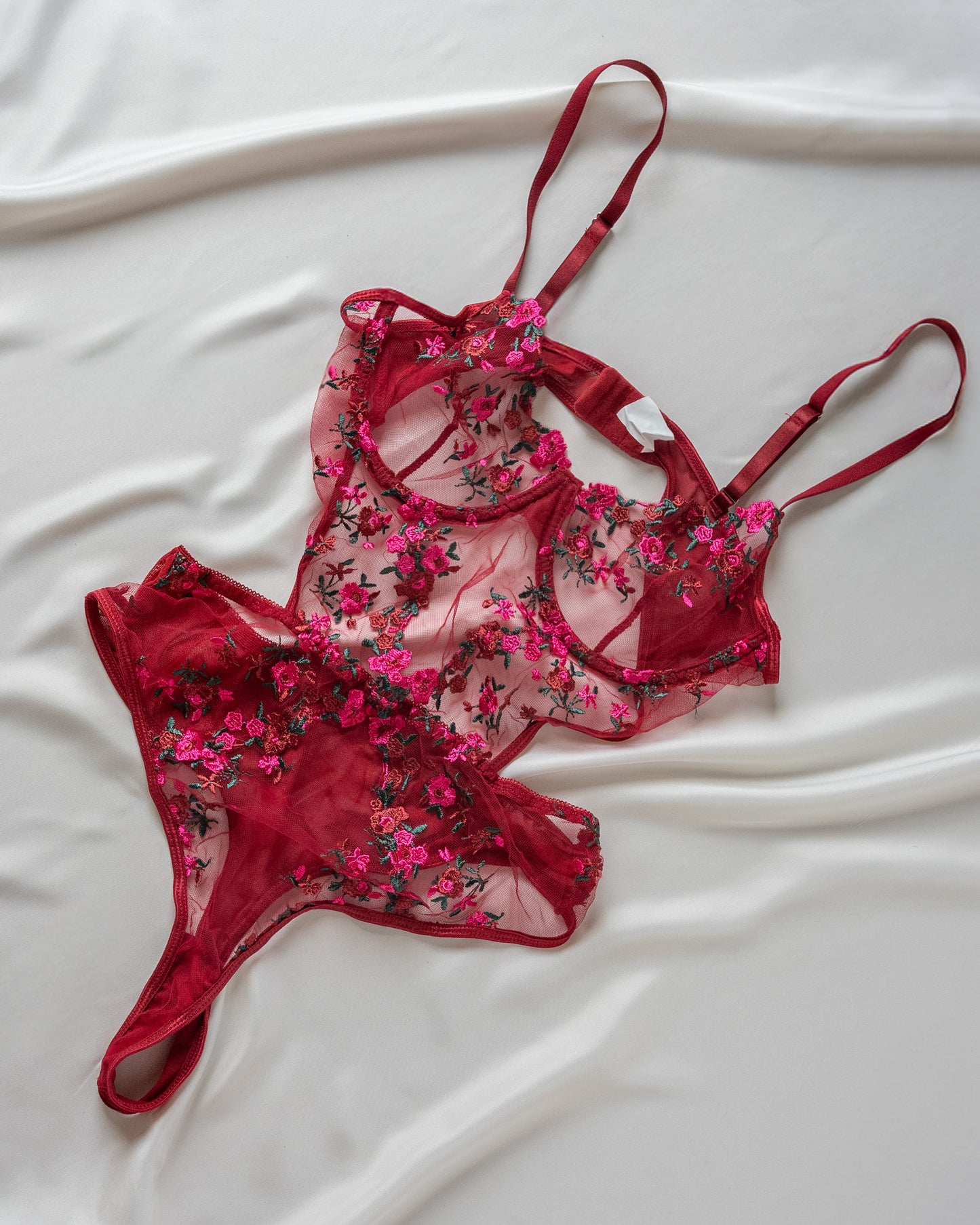 بدلة ريد نايت