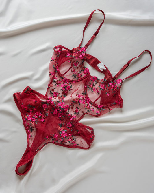 بدلة ريد نايت