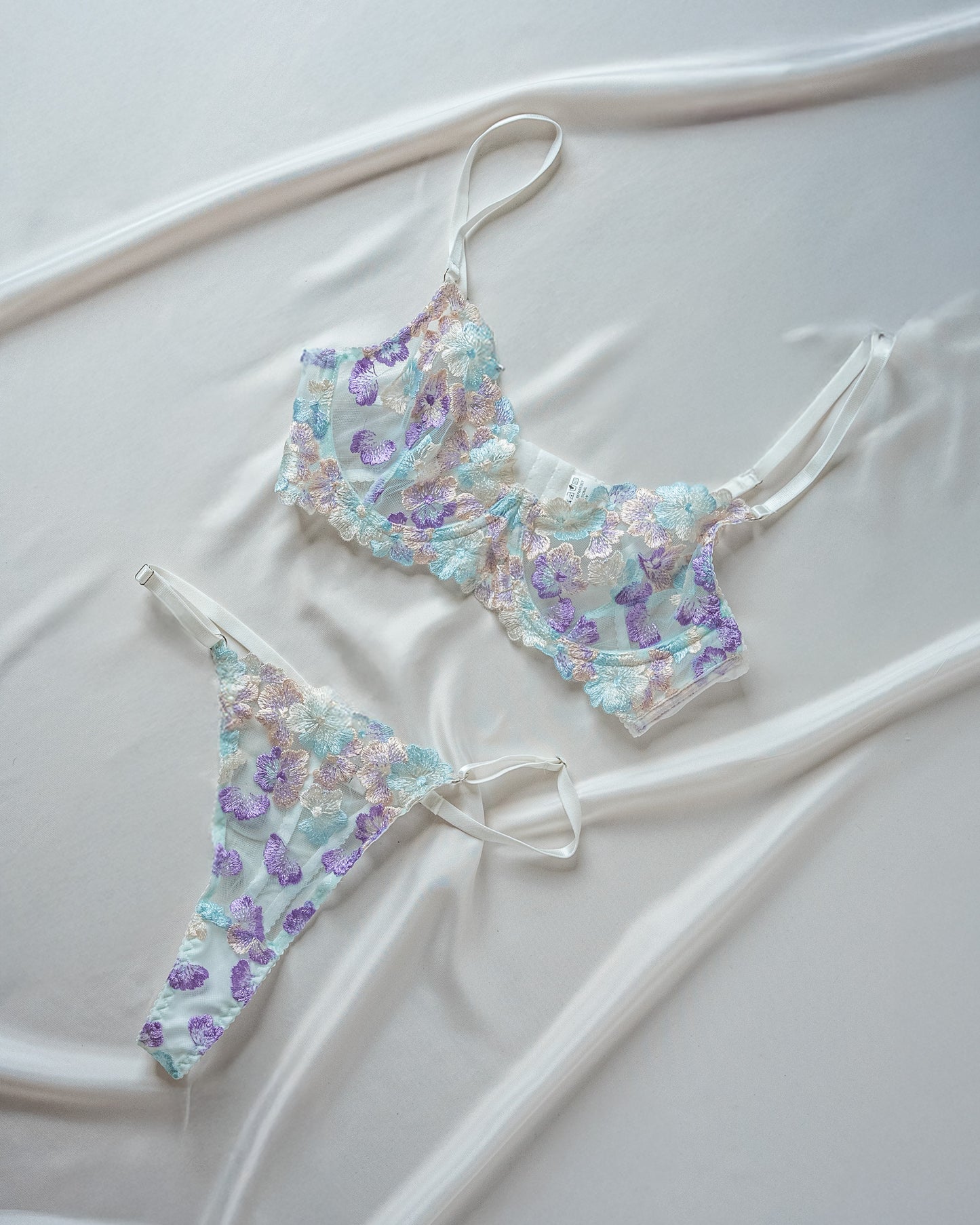 طقم زهرة الباستيل